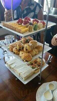 Pagoda Long Bar & Restaurant