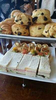 Pagoda Long Bar & Restaurant