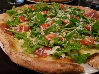 Il Mandolino Restaurant & Pizzeria