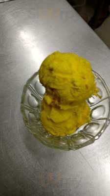 Gujju's Cafe And Chaat House