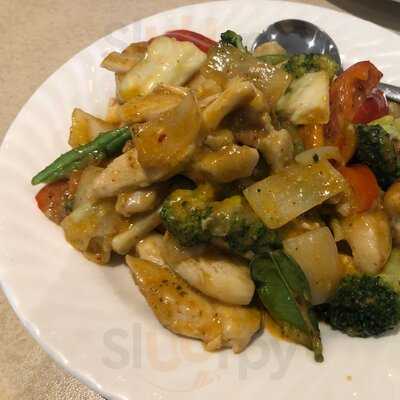 Happy Thai Restaurant