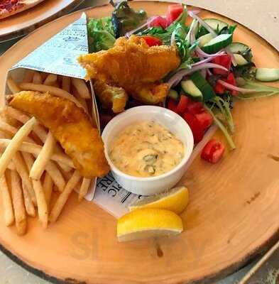 Regattas Bar & Kitchen