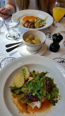 Art Gallery Food + Wine