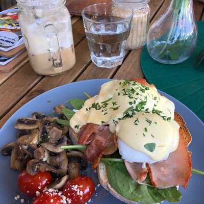 Rabbit Hole Cafe & Bar