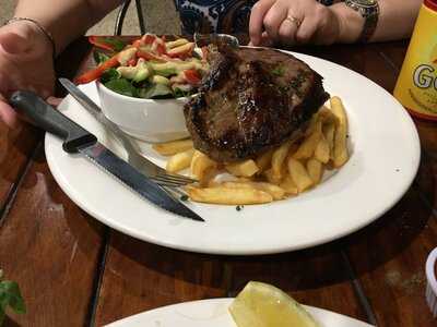 Celtic Corner Bar & Bistro