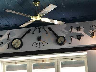 Celtic Corner Bar & Bistro