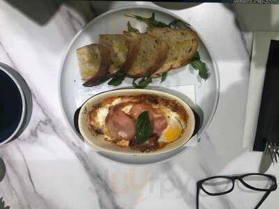 Marchetti Cafe And Wine Bar