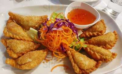 Mon's Thai Rarnaharn