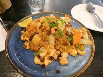 Mon's Thai Rarnaharn