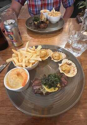 Yellowfin Seafood & Grill