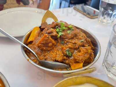 Tasty Momo Nepalese Restaurant