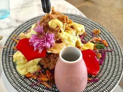 Coconut Estate Eatery