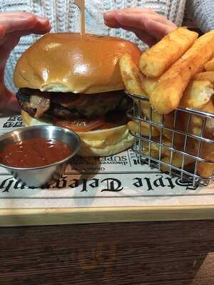 Angus & Co. North Adelaide