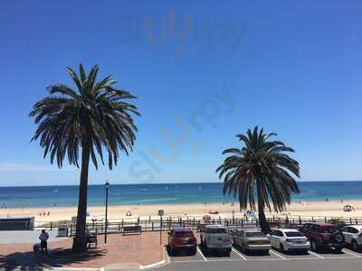 Seacliff Beach Hotel