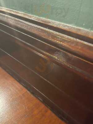 Gilhooley's Irish Bar And Restaurant