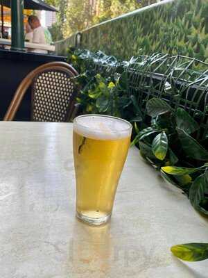 Gilhooley's Irish Bar And Restaurant