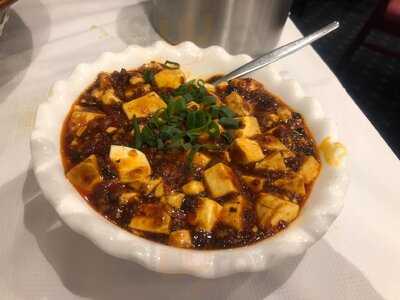 Ba Guo Bu Yi Chinese Restaurant