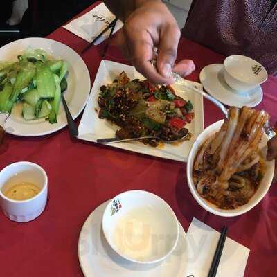 Ba Guo Bu Yi Chinese Restaurant