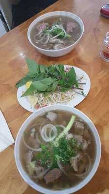 Nha Hang Tan Thanh Traditional Vietnamese Restaurants