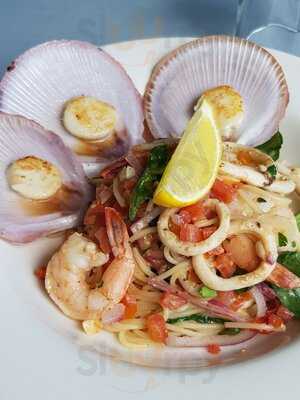 Roman Empire Bar And Restaurant