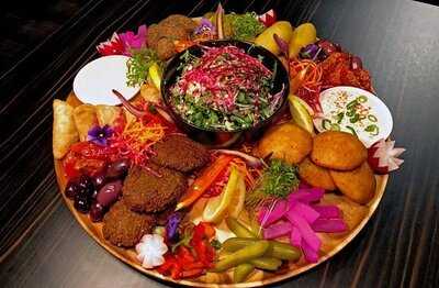 Almina's On Gawler Place