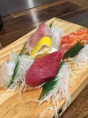 Sushi Bar Konnichiwa