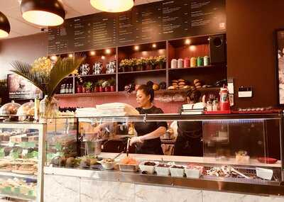 Victoria Lounge Cafe & Sandwich Bar