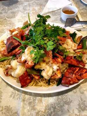 Win's Cafe & Noodle House