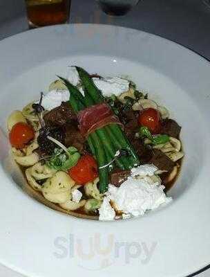 Sylvia's Restaurant & Wine Bar