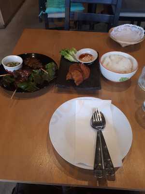 Khanom Thai Restaurant