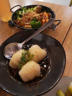 P'nut Street Noodles