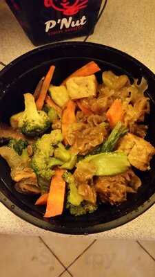 P'nut Street Noodles