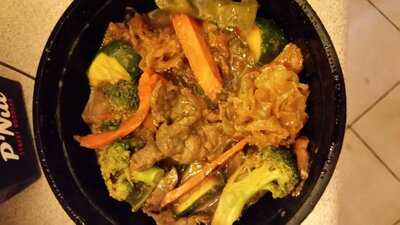 P'nut Street Noodles