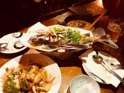 Full Moon Bar & Restaurant