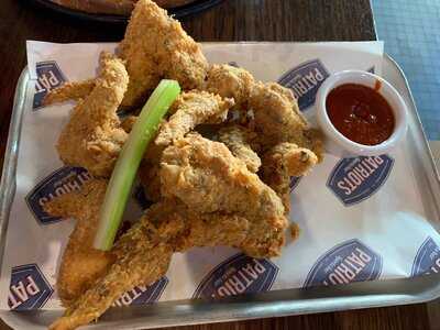 Patriot's Sports Bar