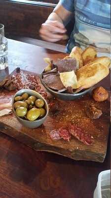 Bloodhound Corner Bar & Kitchen