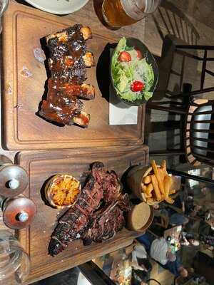 Hunter & Barrel Perth