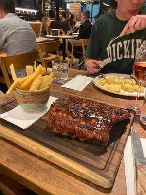 Hunter & Barrel Perth