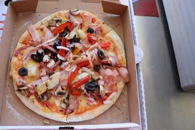 Nunzio's Mobile Pizza