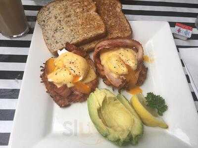 Cafe107 Latrobe Terrace