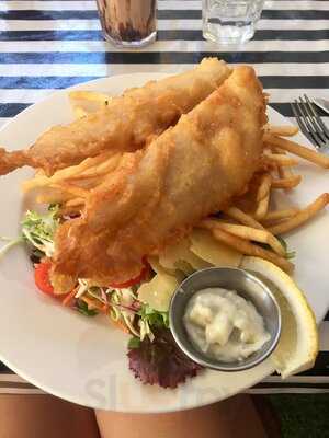 Cafe107 Latrobe Terrace