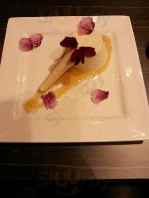 Waterline Restaurant @ Friday's Bar Restaurant Club