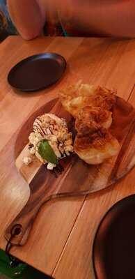 Five Feet Street Eats