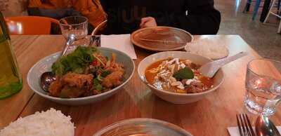 Five Feet Street Eats