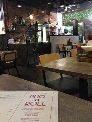 Pho N Roll