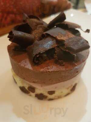 Sweet Treats Dessert Cafe