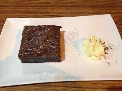 Sweet Treats Dessert Cafe