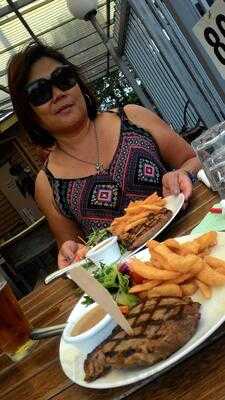 Chandelier Bar & Grill