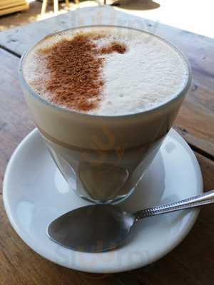 Erb 'n' Flo Breakfast And Coffee Bar