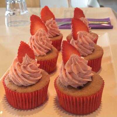 Willow Tree Cafe On Latrobe